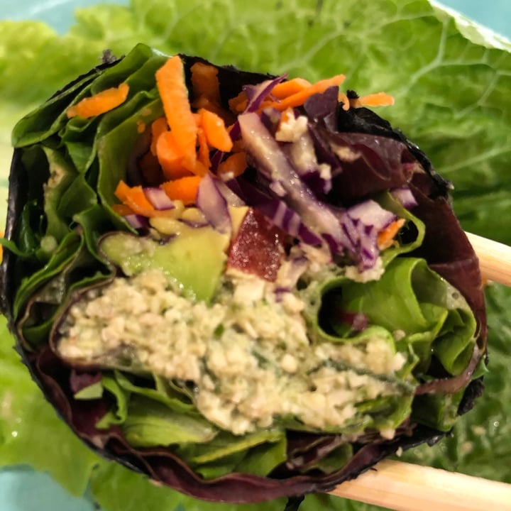review photo of Greenwave Cafe Raw Sushi Handmade Roll shared by @ameisherry on 05 Jun 2021 - review