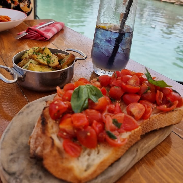 photo of Trattoria Toscana Bruschetta shared by @evelina23 on  13 Mar 2022 - review