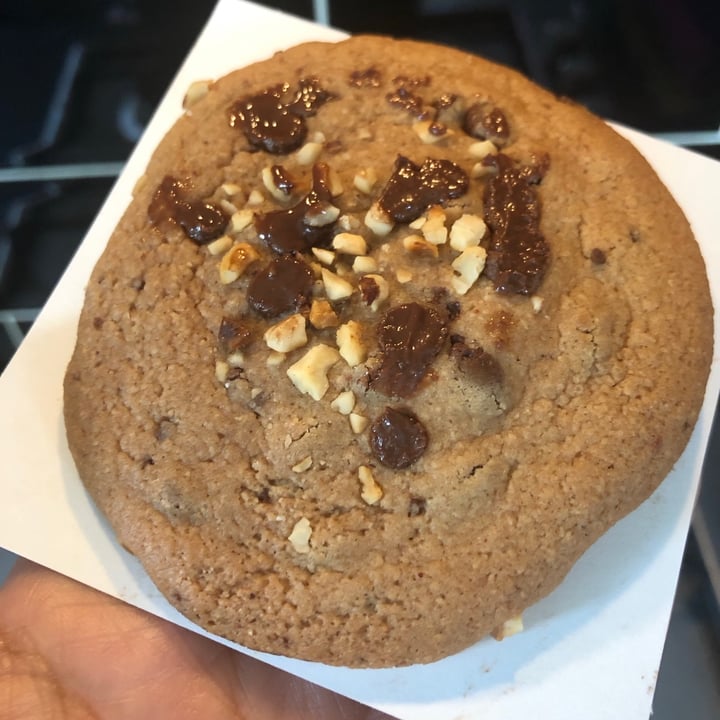 photo of Rhythm 108 Hazelnut chocolate praline soft-baked filled cookie shared by @southernveganupnorth on  13 Jun 2021 - review