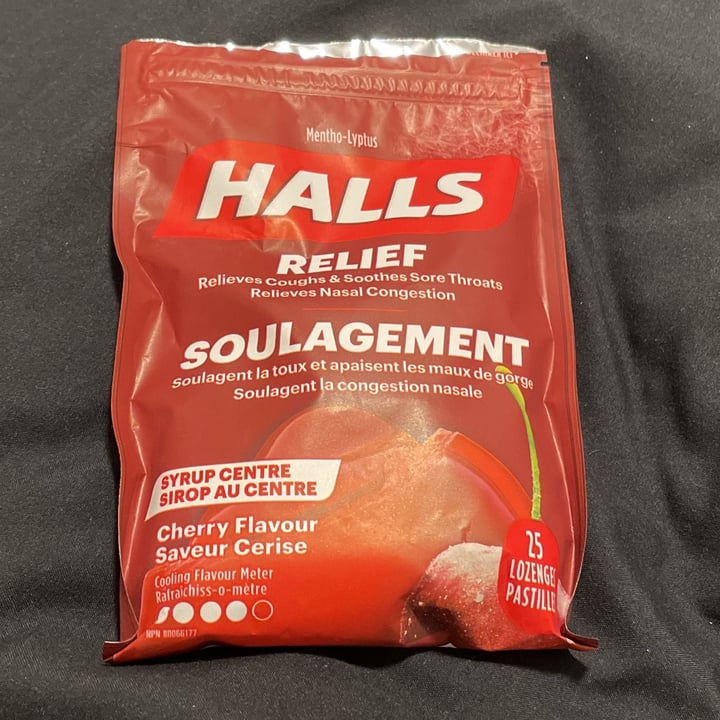 photo of Halls Halls Relief Cherry shared by @lulifante on  04 Dec 2022 - review