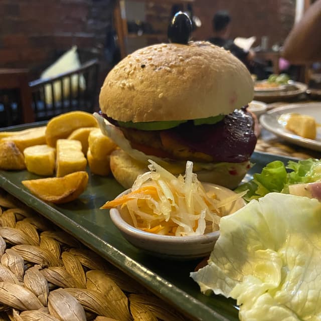 Foto do prato “chickpea burger”