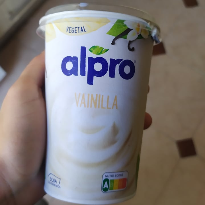 photo of Alpro Yogurt de soja sabor vainilla shared by @hann11 on  27 May 2022 - review
