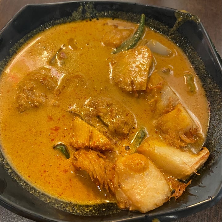 photo of D’Life Signature Rendang Lion Mane Mushrooms shared by @dianalyh on  24 Feb 2021 - review