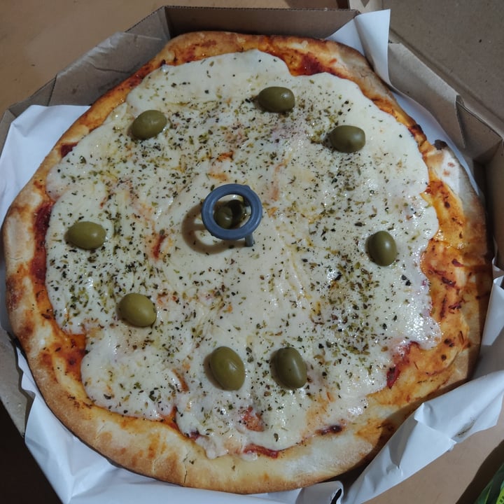 photo of Empanadas de 10 Pizza de Muzzarella shared by @kaaar on  23 Sep 2020 - review