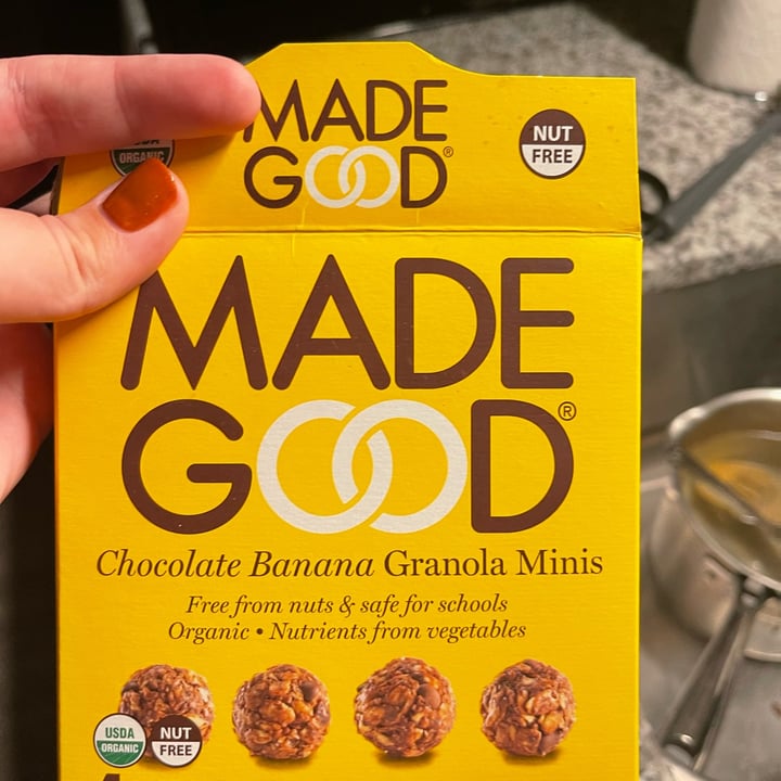 photo of Made Good Chocolate Banana Granola Minis shared by @elliejeanmcd on  11 Oct 2021 - review