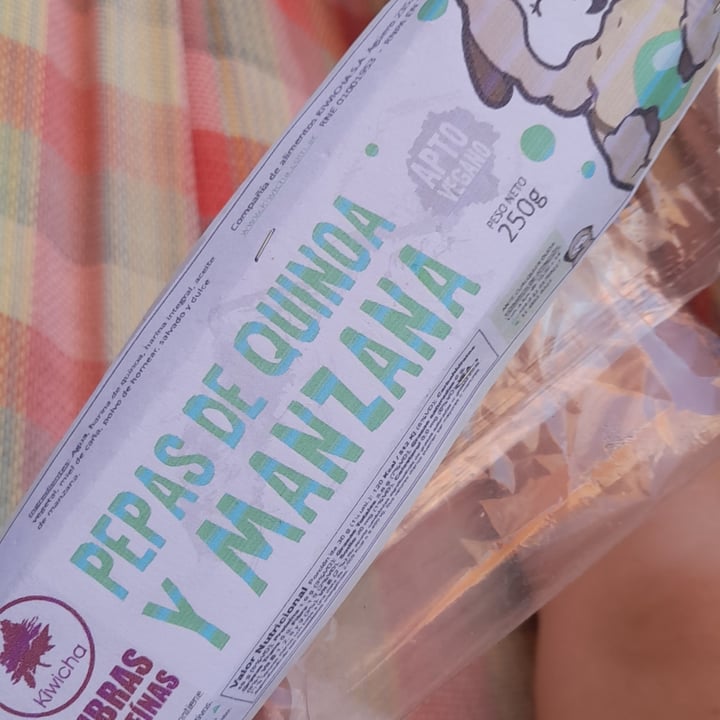 photo of Kiwicha Pepas De Quinoa Y Manzana shared by @paauvegan on  10 Dec 2022 - review