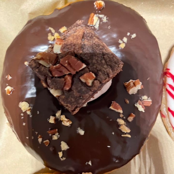 photo of VegAmazing Doughnuts Donut brownie shared by @ggj on  12 Nov 2021 - review