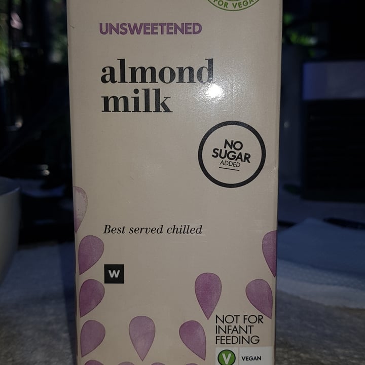 photo of Woolworths Almond Milk Unsweetened shared by @terrirex on  04 Nov 2021 - review