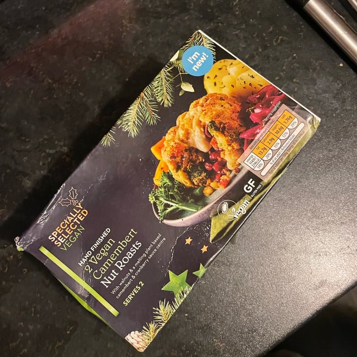 photo of ALDI Specially Selected Vegan camembert nut roasts shared by @sasa0409 on  20 Nov 2022 - review