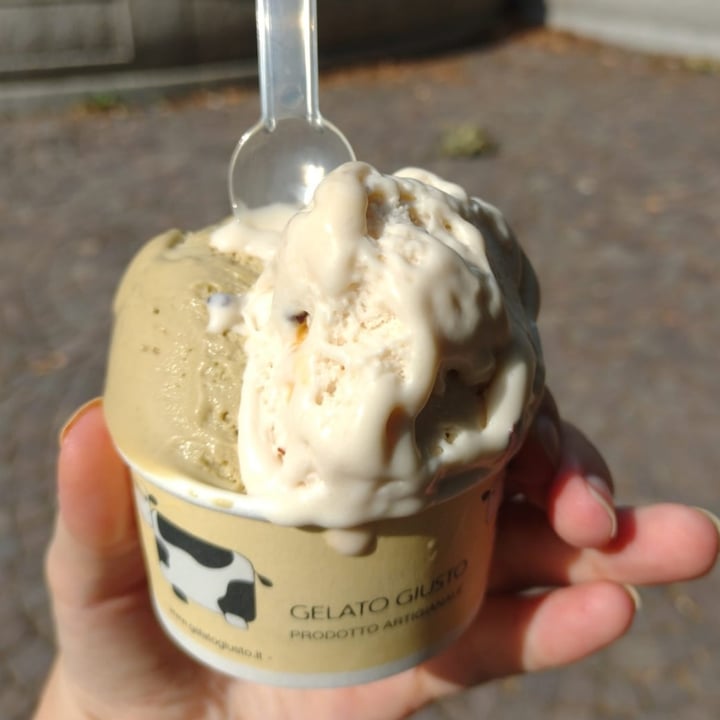 photo of Gelato Giusto Arachide, caramello e cioccolato shared by @trizziveg on  27 Aug 2022 - review