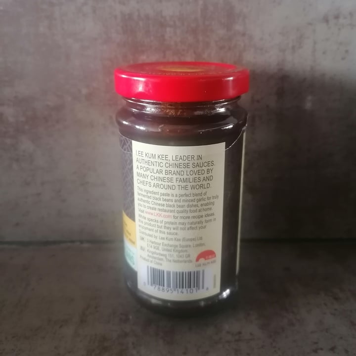photo of Lee Kum Kee Black bean garlic sauce shared by @isabelless on  08 Mar 2022 - review