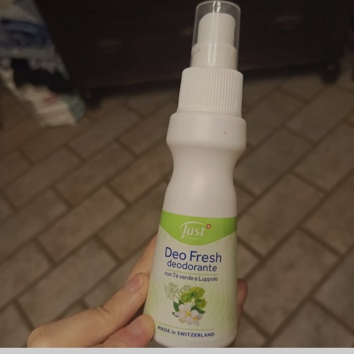 photo of Just Deo fresh deodorante shared by @sofiapguardea on  01 Apr 2022 - review