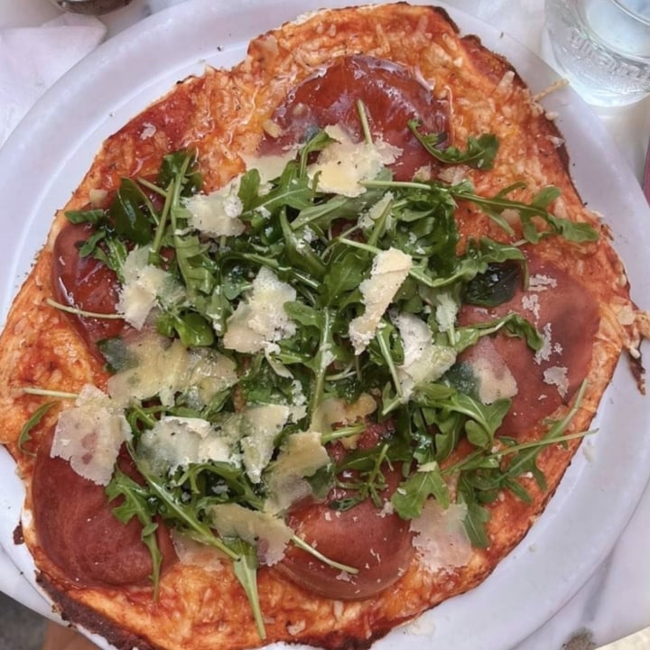 photo of Neruca pizza rucula vegana shared by @tigris on  16 Jun 2022 - review
