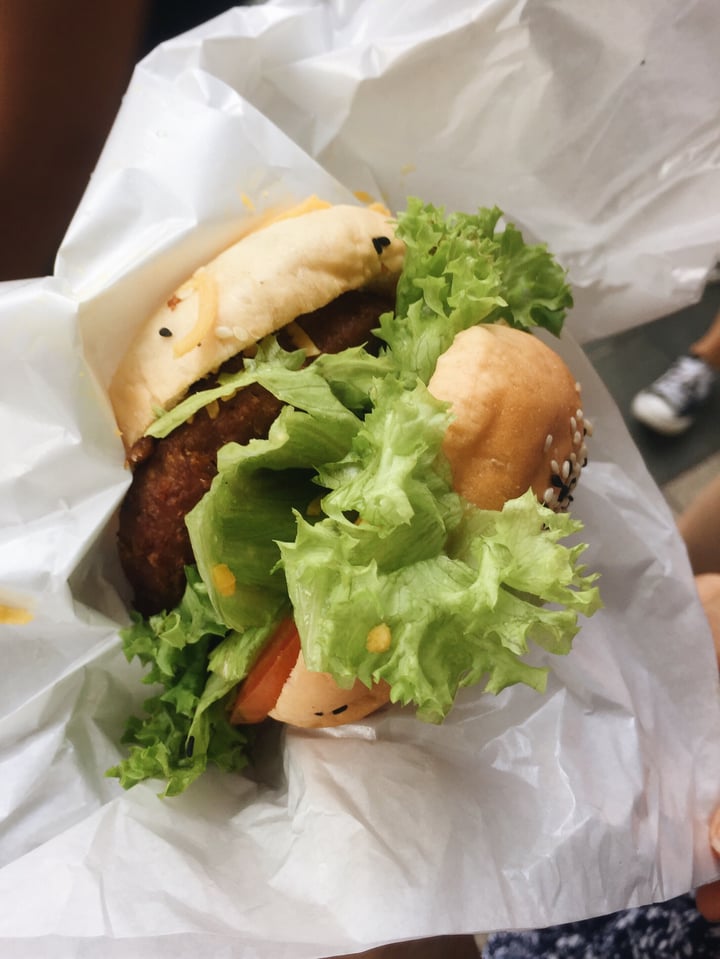 photo of Mezza9 Classic cheese beyond burger shared by @belleeats on  23 Aug 2018 - review