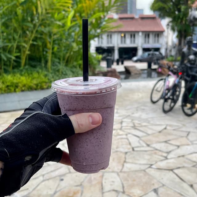 Photo of the dish “Cashew Berry Superfood Shake”