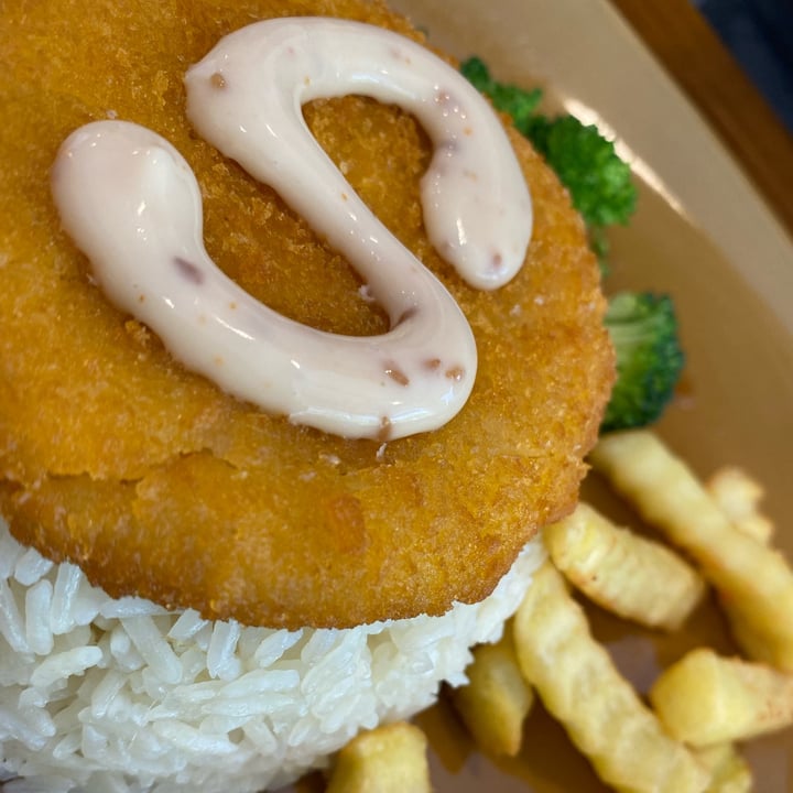 review photo of SoFood chicken cutlet rice shared by @carriebevegan on 12 Mar 2022 - review
