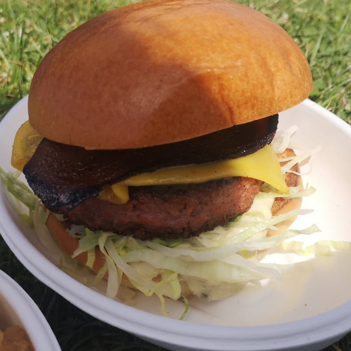 photo of Roots Aberdeen Cheese & Bacon Burger shared by @sweetsoy on  19 Jul 2020 - review
