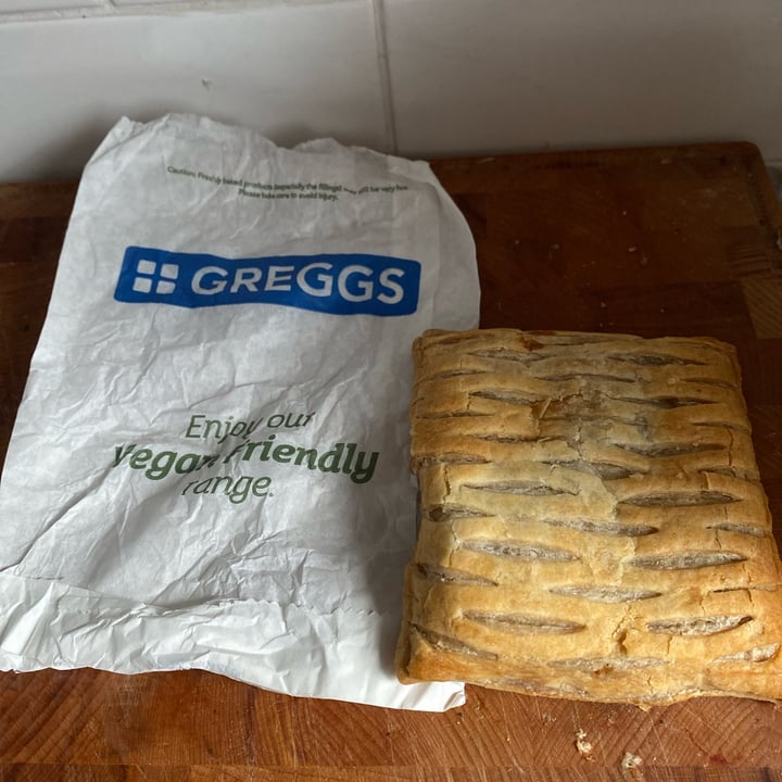 review photo of Greggs vegan festive bake shared by @joshthevegan on 14 Nov 2022 - review