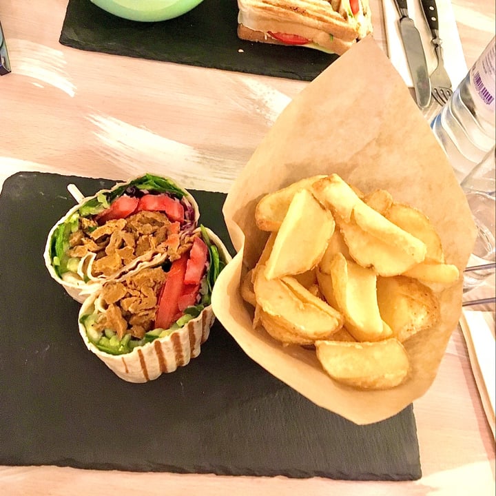 photo of Veggiezz Gyros Wrap shared by @itsanavi on  19 Jul 2020 - review