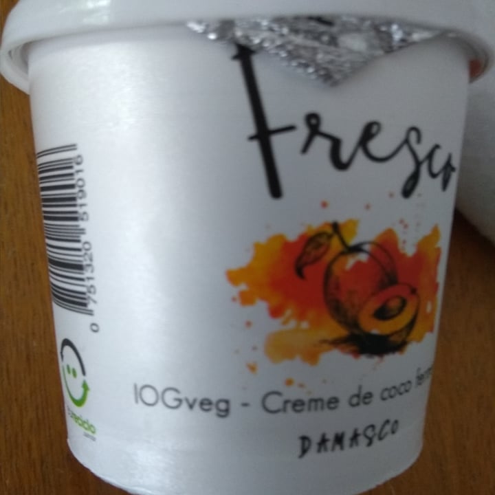 photo of Fresco IOGveg - creme de coco fermentado sabor damasco shared by @mariaaparecida on  10 May 2022 - review