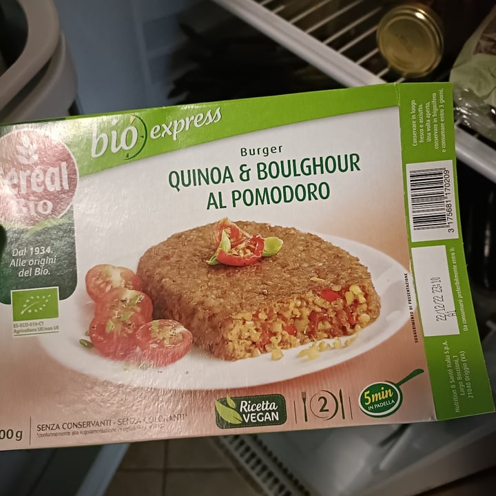 review photo of Céréal Bio Burger quinoa e boulghour al pomodoro shared by @giuliazamagni on 05 Apr 2022 - review