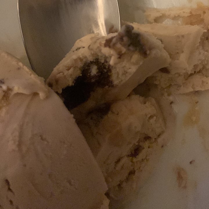 photo of Ben & Jerry's Netflix & Chilll‘d shared by @veganfooduk on  29 Jan 2022 - review