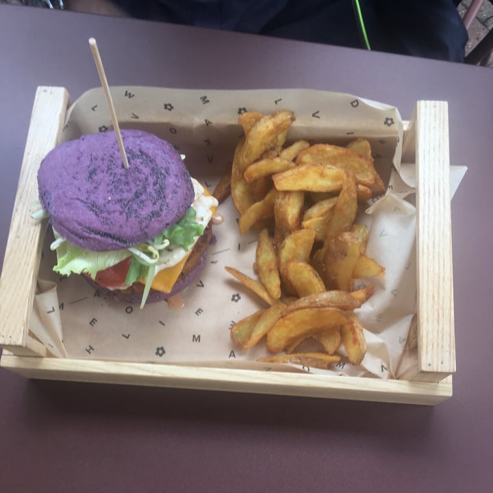 photo of Flower Burger Flower Burger shared by @marcelloveg on  25 Sep 2022 - review
