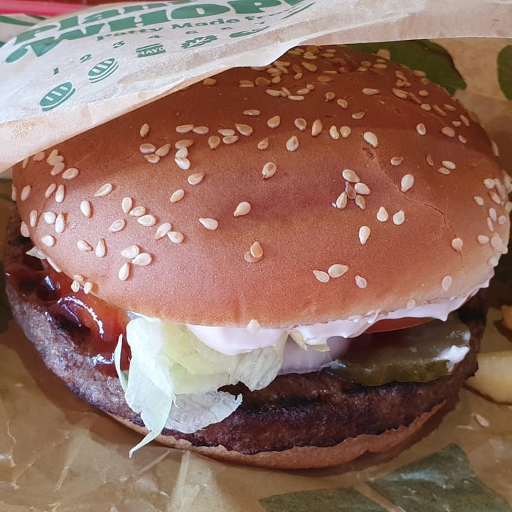 photo of Burger King Table View (Drive-thru) Plantbased Whopper shared by @laurenkinghorn on  13 Sep 2021 - review