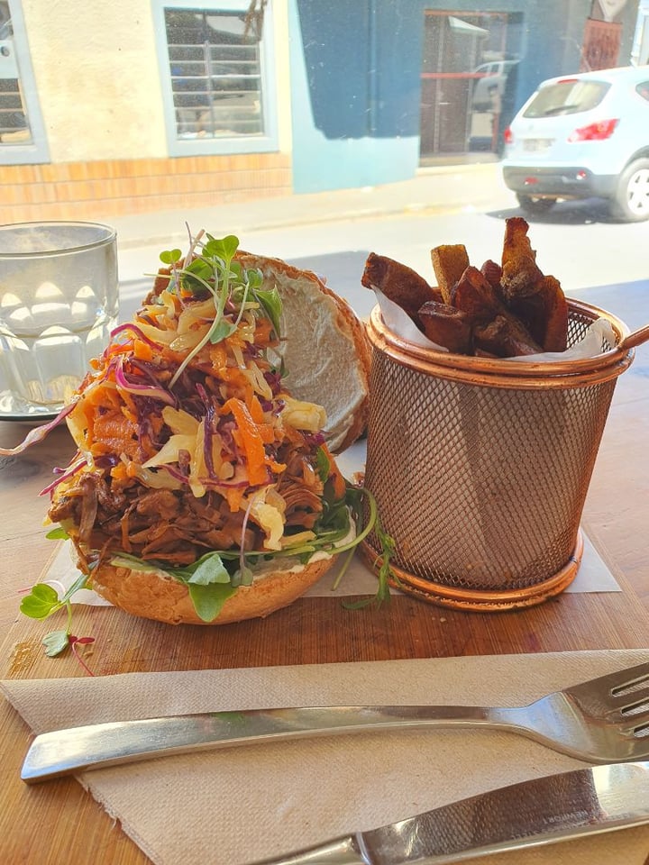 photo of Nourish'd Observatory Jack Me Off Burger shared by @jesscaga on  22 Feb 2020 - review