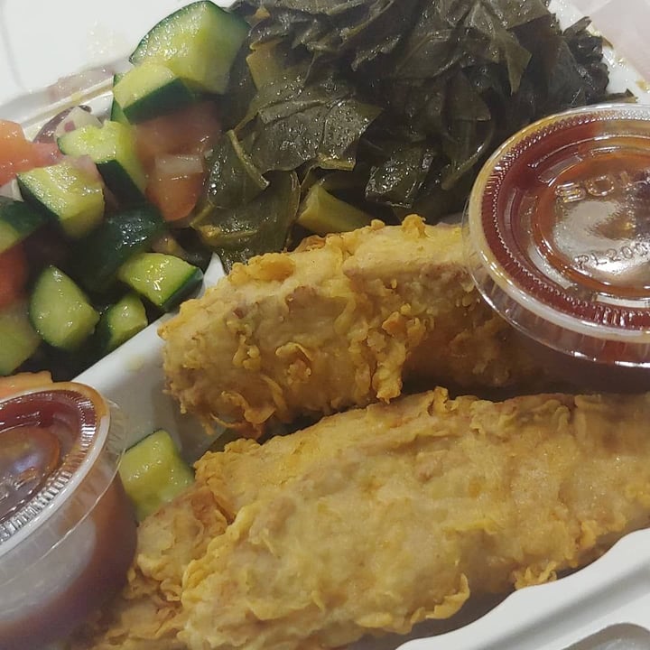 photo of NuVegan Café Chickn Tenders, Bbq Sauce, Collard Greens, And Greek Salad shared by @vecanter on  15 Nov 2019 - review