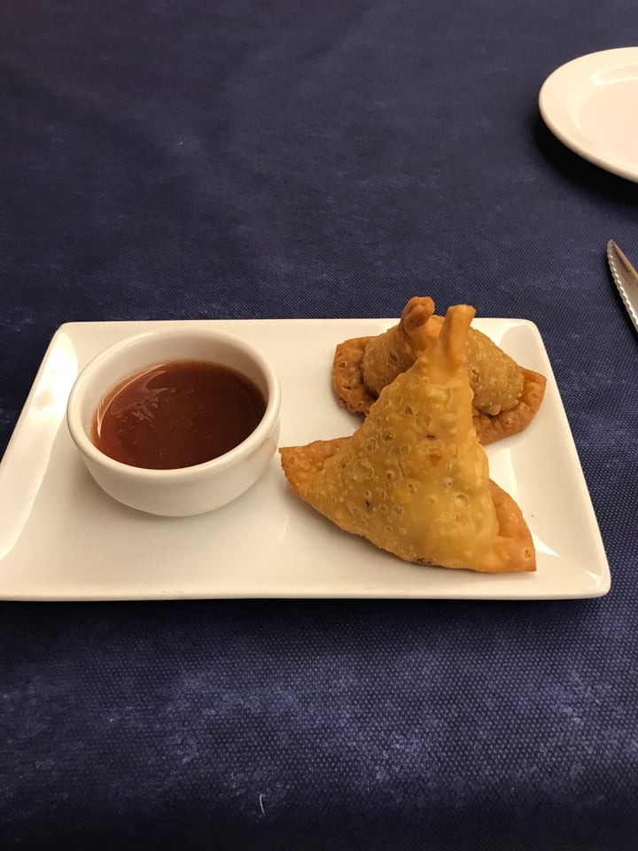 review photo of Restaurante La Judería Samosas shared by @grovemau5 on 03 Dec 2019 - review