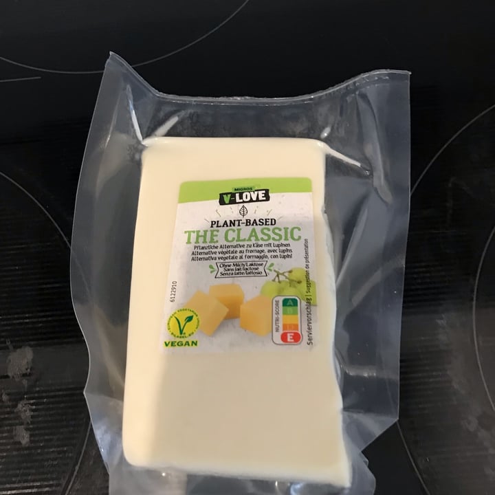 review photo of v-love Queijo Vegano Classic shared by @ninica on 14 Oct 2022 - review