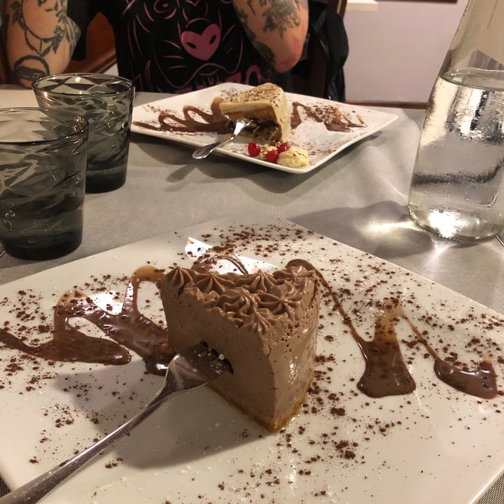 photo of Ristorante Vegano Biologico La Lanterna Bavarese alla nocciola shared by @kalunaearthling on  18 Sep 2020 - review