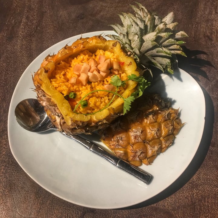 review photo of Quán chay Ưu Đàm Pineapple Fried Rice shared by @bernardkoh on 28 Feb 2018 - review