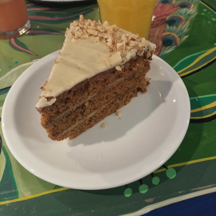 photo of Casa Munay Carrot cake shared by @julisvegan on  06 Jun 2022 - review