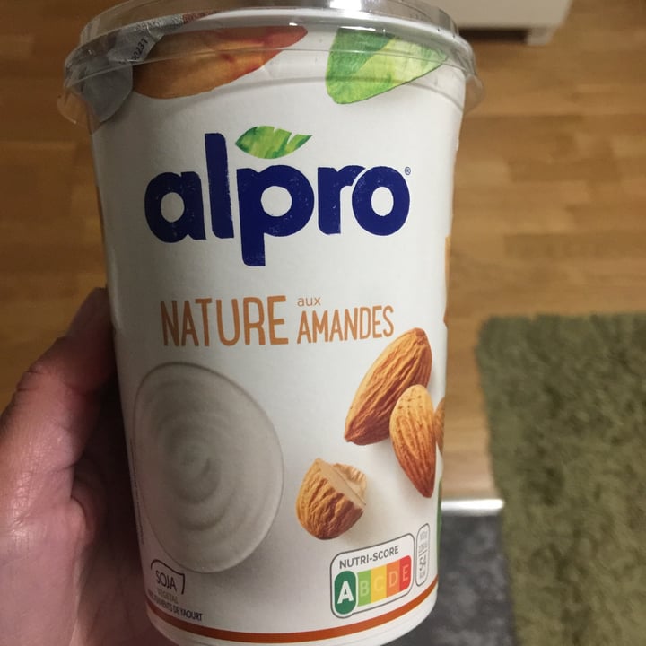 photo of Alpro Yogurt Natural de Almendras shared by @ymzavala on  18 May 2020 - review