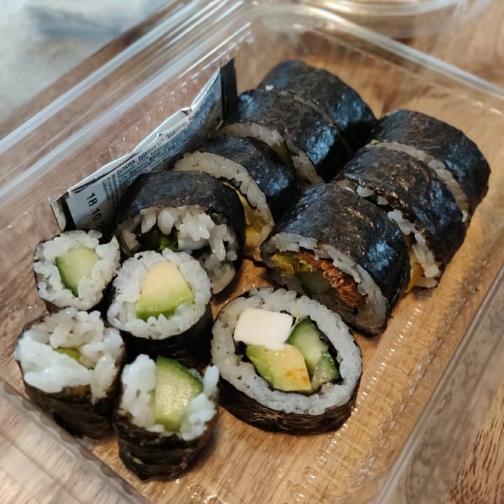 review photo of Vegan Bamboo Bar Sushi (12 Pieces) shared by @hellyeahkate on 10 Jun 2020 - review