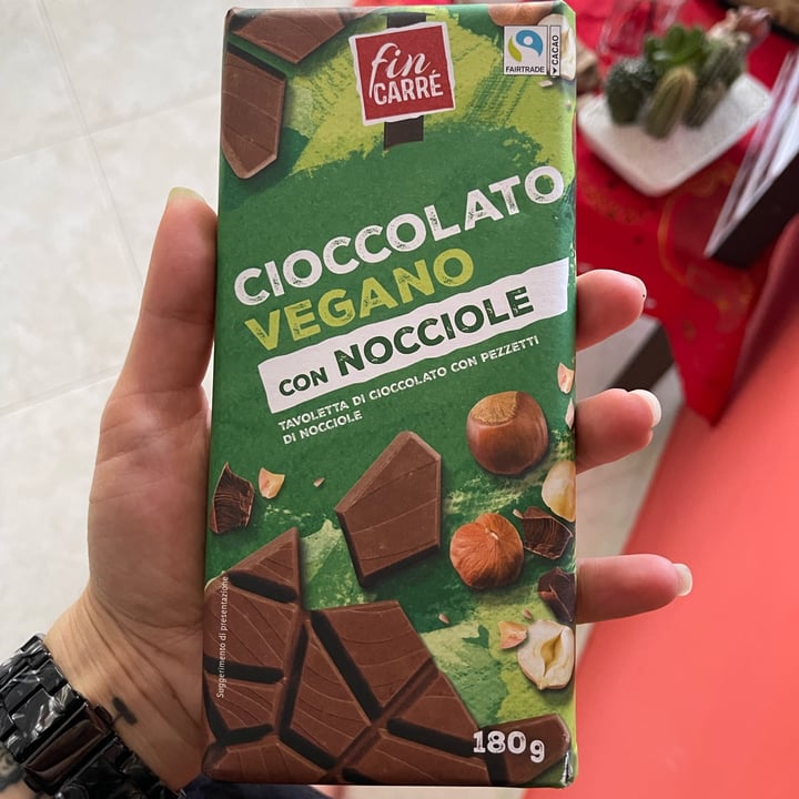 review photo of Fin Carré Cioccolato vegano con nocciole shared by @antonellamaione on 27 Jun 2022 - review