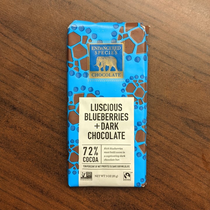 photo of Endangered Species Chocolate Luscious Blueberries + Dark Chocolate shared by @bornvegetarian on  17 Aug 2021 - review