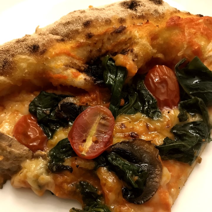 review photo of Time to Vegan Food Pizza Espinafre shared by @adrianabis on 21 Sep 2021 - review