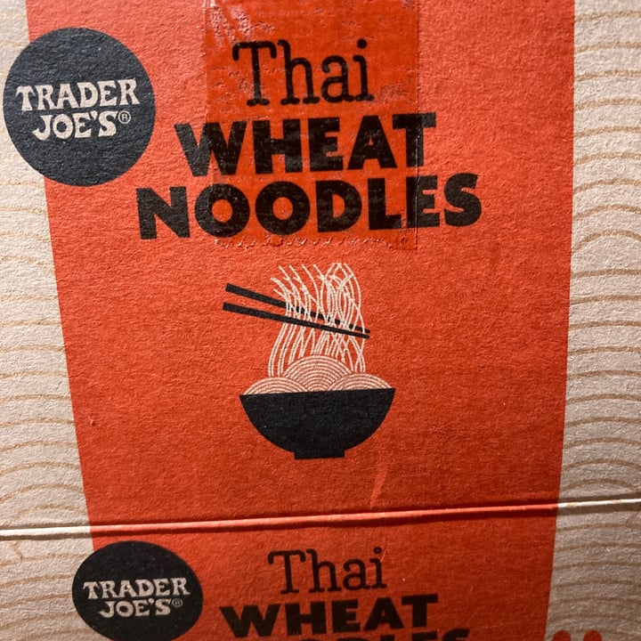 photo of Trader Joe's Thai Wheat Noodles shared by @compassionatekisses on  08 Dec 2021 - review
