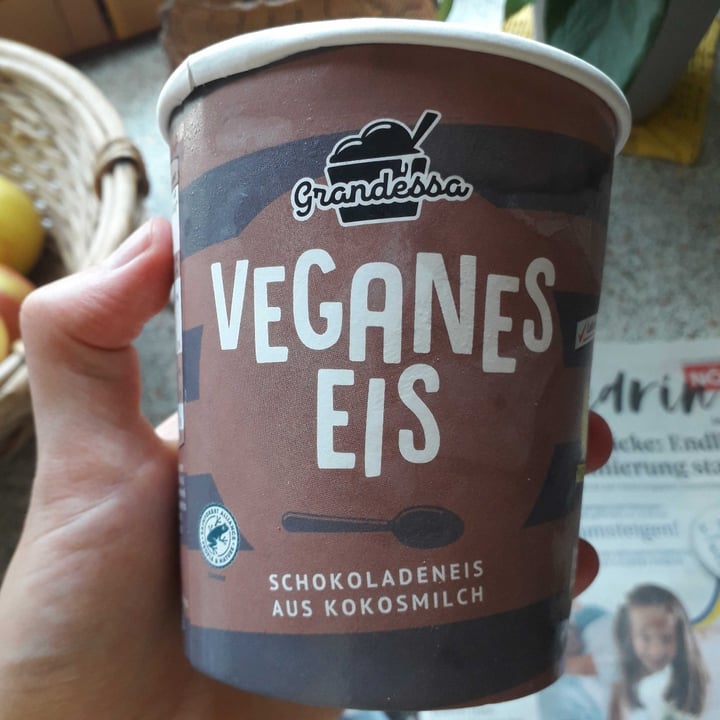 photo of Grandessa Veganes Eis Schokolade shared by @michii on  30 Jun 2022 - review