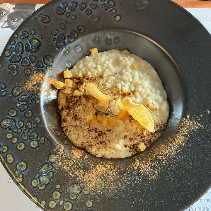 review photo of Romeow Cat Bistrot Arachidi D'autore: Dessert Alle Arachidi Con Cuore Di Caramello Salato, Copertura Di Cioccolato Fondente, Crunchy Di Arachidi Salate, Sable E Banana Soffiata shared by @usmile16 on 02 Apr 2022 - review