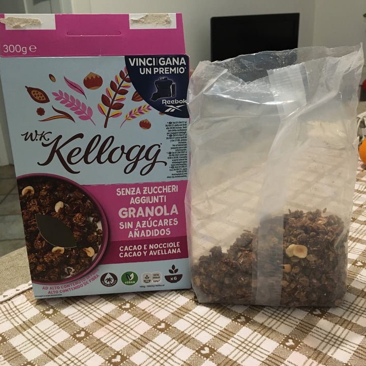 photo of Kellogg Granola cacao e nocciole shared by @battistella on  06 Dec 2021 - review