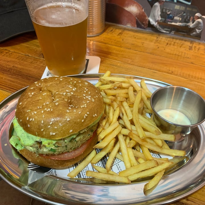 photo of Green Revolution Green Revolution Burger shared by @iren01 on  19 Apr 2022 - review