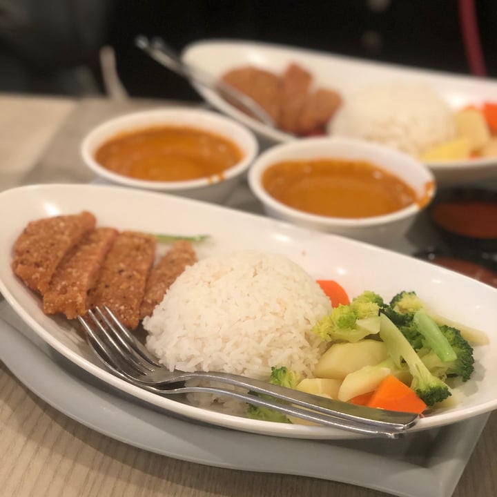 photo of Truly Vegetarian 非素不可 Chickenless Cutlet Curry Rice shared by @belleeats on  05 Dec 2020 - review