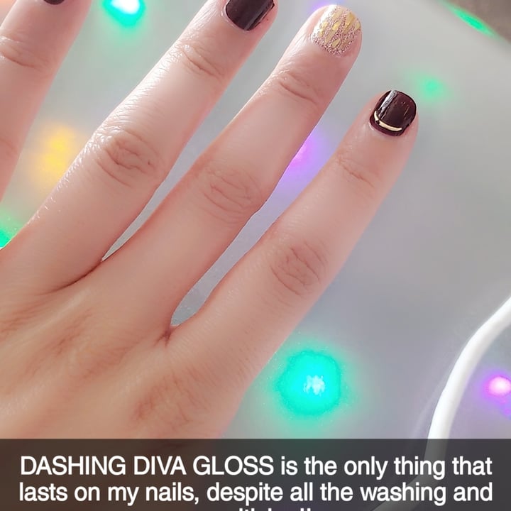 photo of Dashing Diva Gel nail strips shared by @fatimahqa on  12 Jan 2021 - review