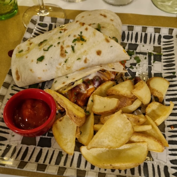 review photo of La Poligonia Besame mucho shared by @viola227 on 09 Jun 2022 - review