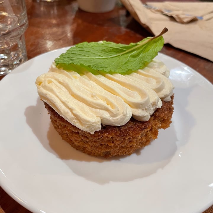 review photo of Bareburger Carrot Cake shared by @janetisvegan on 05 Nov 2021 - review