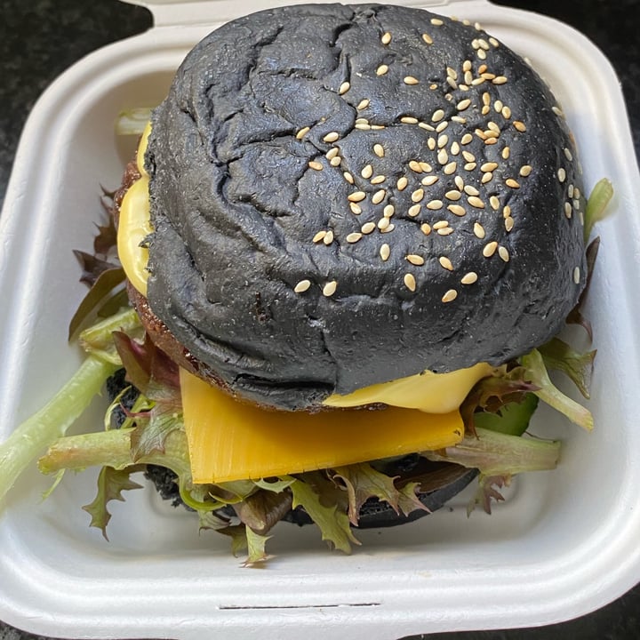 photo of Valeo Wholefoods Cafe Mac daddy burger shared by @saveg on  23 Jun 2022 - review